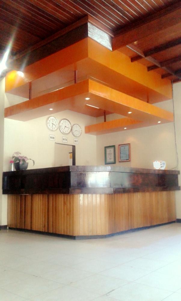Serayu Hotel Timika Bagian luar foto